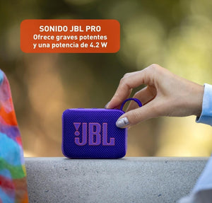 JBL Go 4 Bocina Portátil Bluetooth, 4.2W de Potencia, Reproducción 7 Horas, Resistente al Agua y al Polvo IP67 - Negro